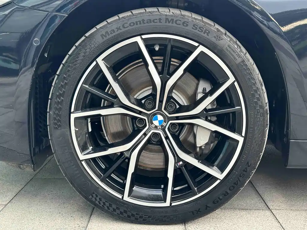BMW 5 Series — фото 10
