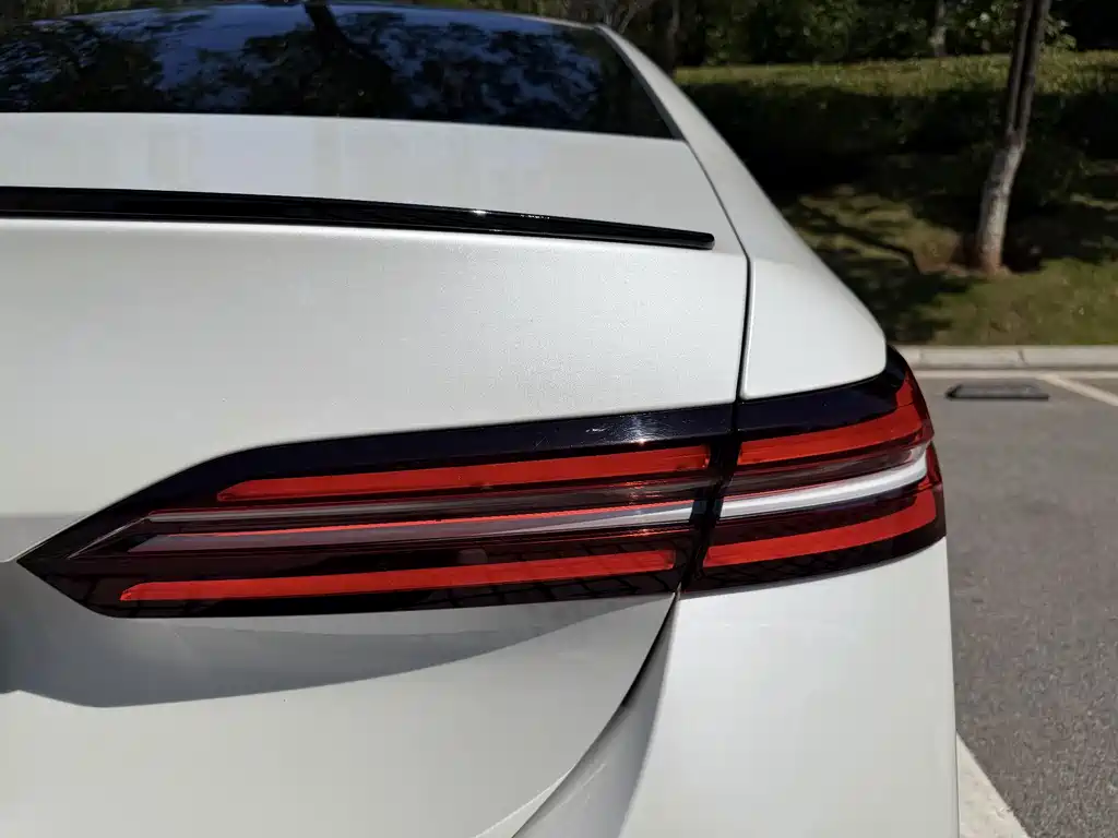 BMW 5 Series — фото 15
