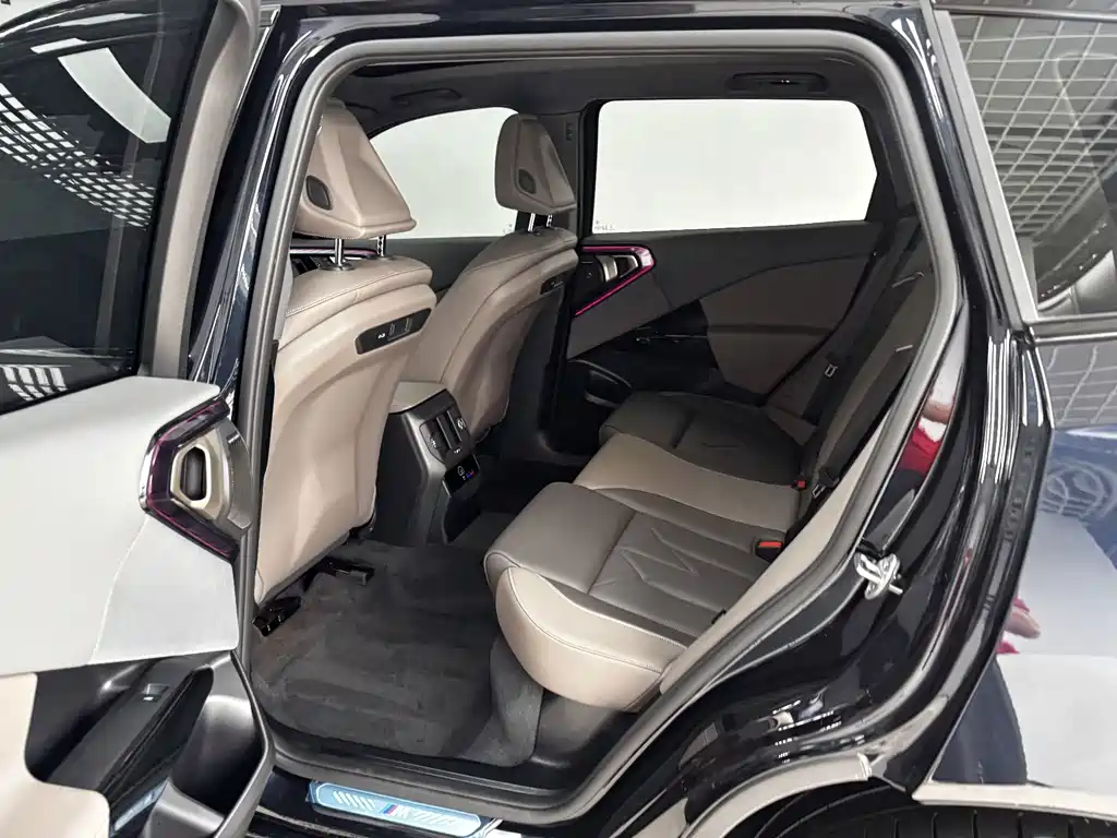 BMW X3 — фото 24