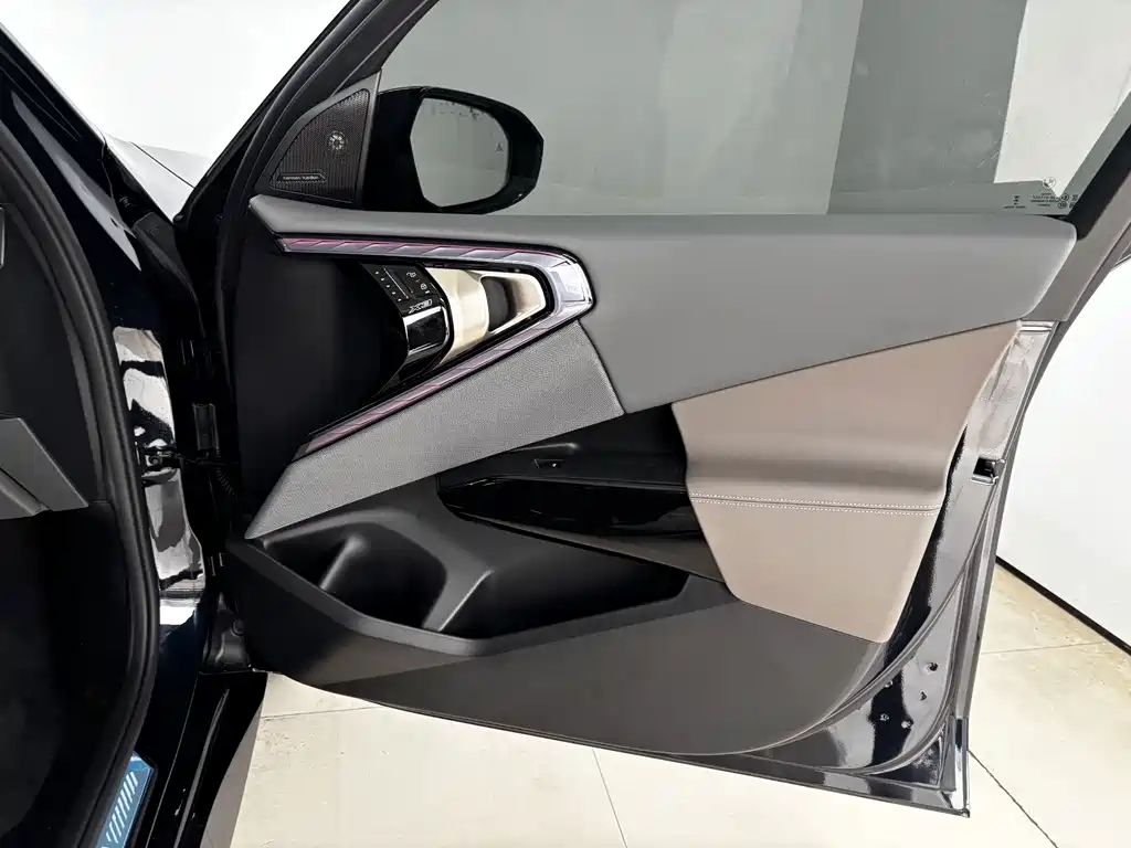 BMW X3 — фото 27