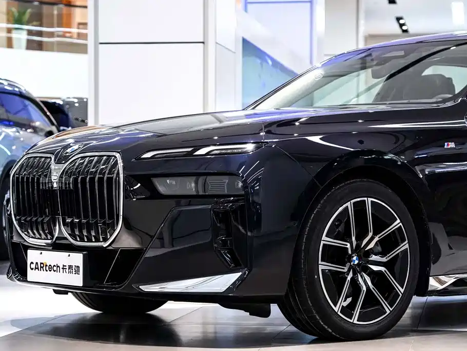BMW 7 Series — фото 5