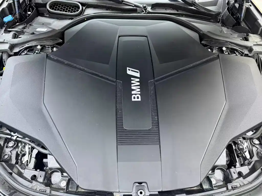 BMW i7 — фото 8