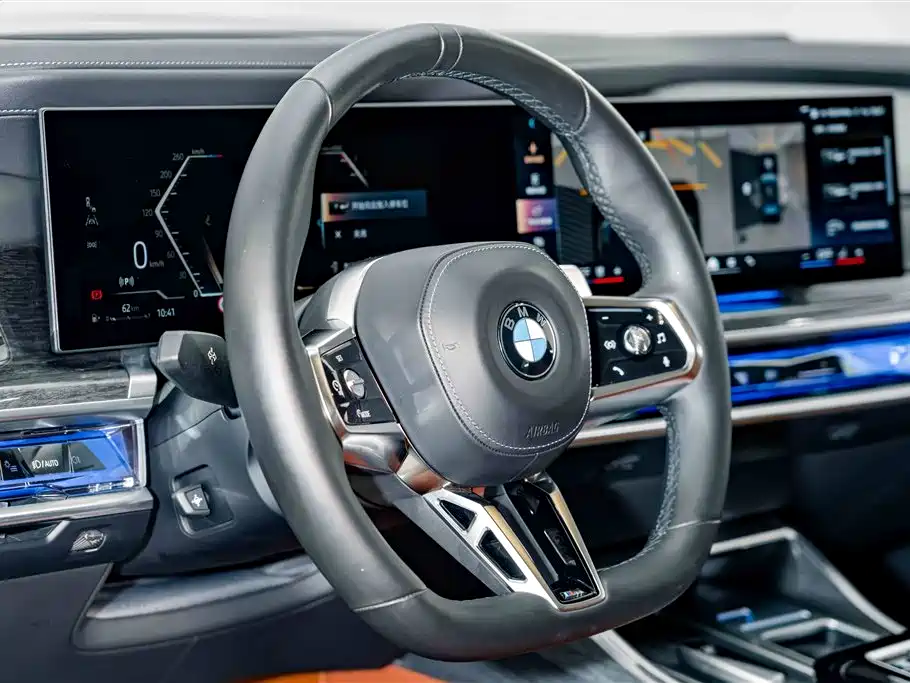 BMW 7 Series — фото 9