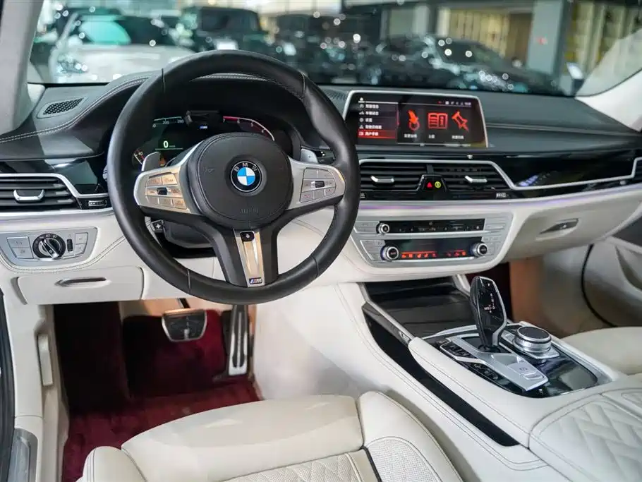 BMW 7 Series — фото 2