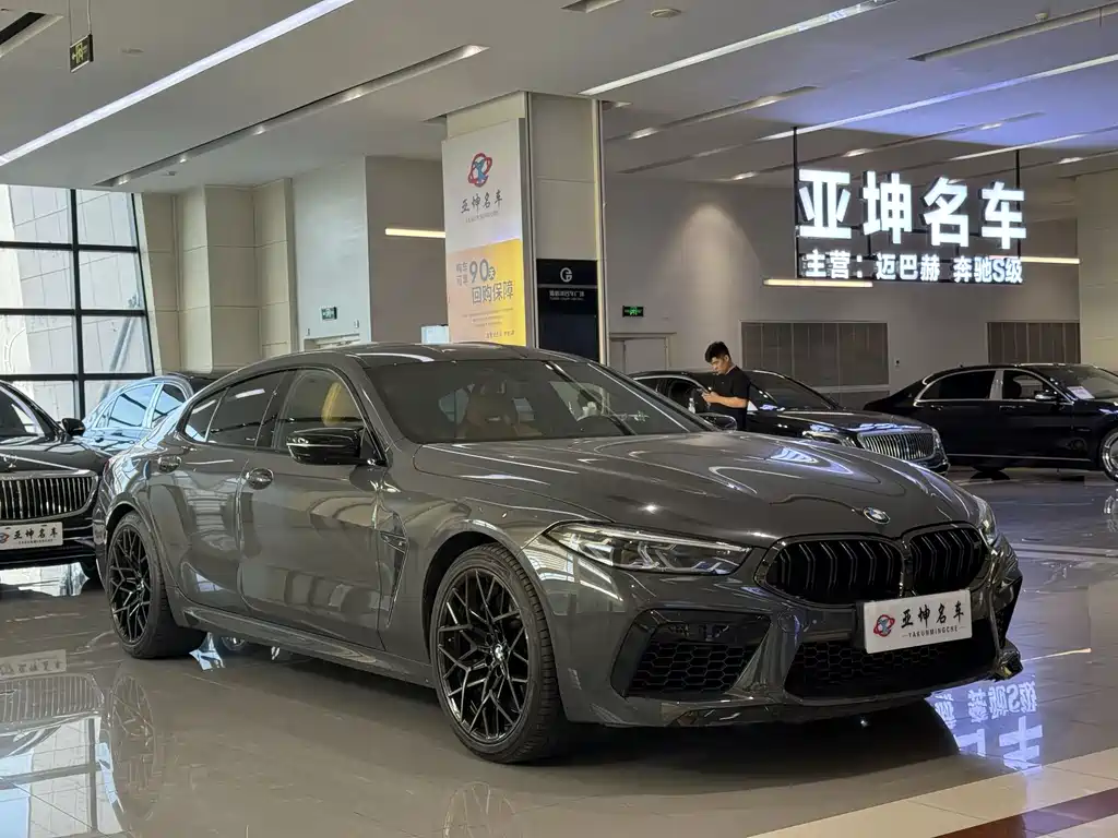 BMW M8 — фото 2