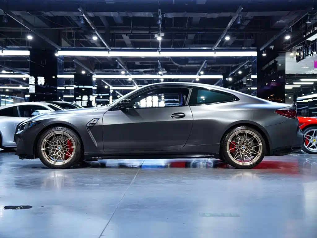 BMW M4 — фото 10