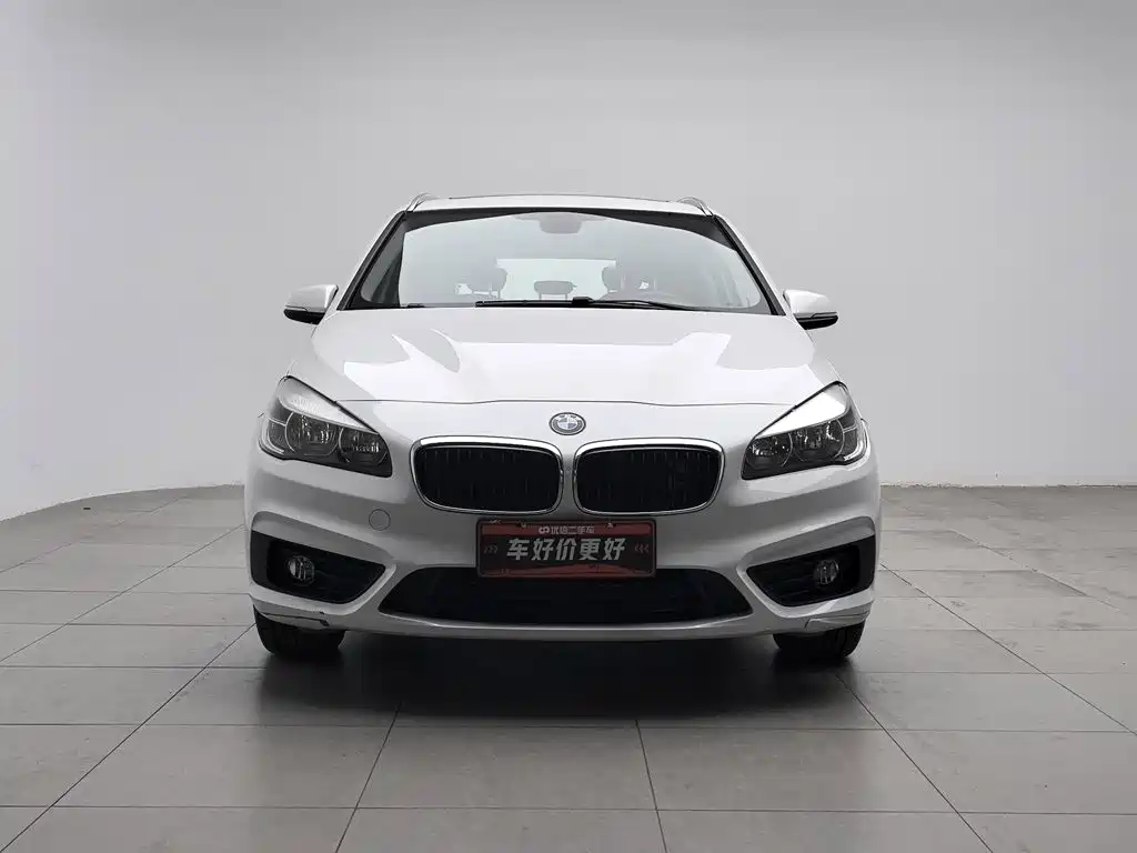 BMW 2 Series Active Tourer — фото 3