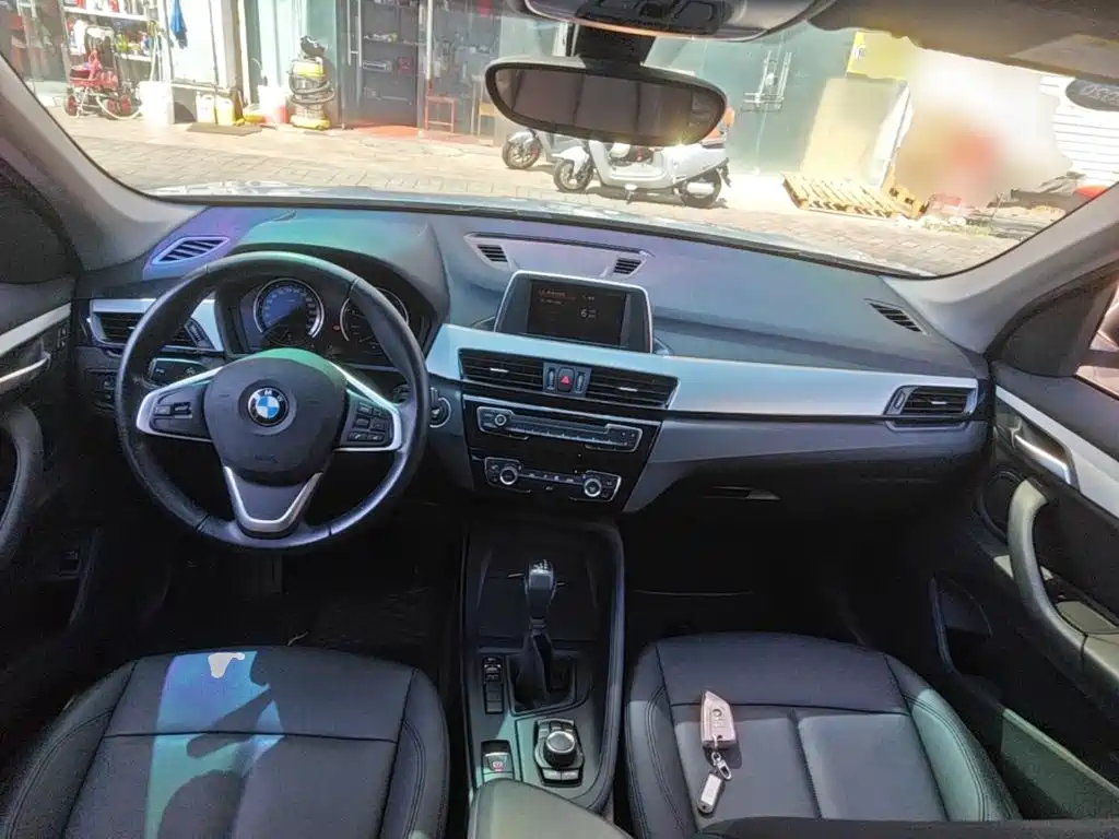 BMW X1 — фото 10