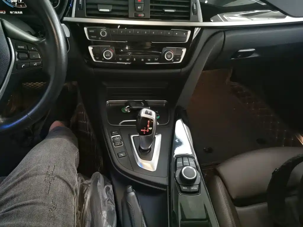 BMW 3 Series — фото 14