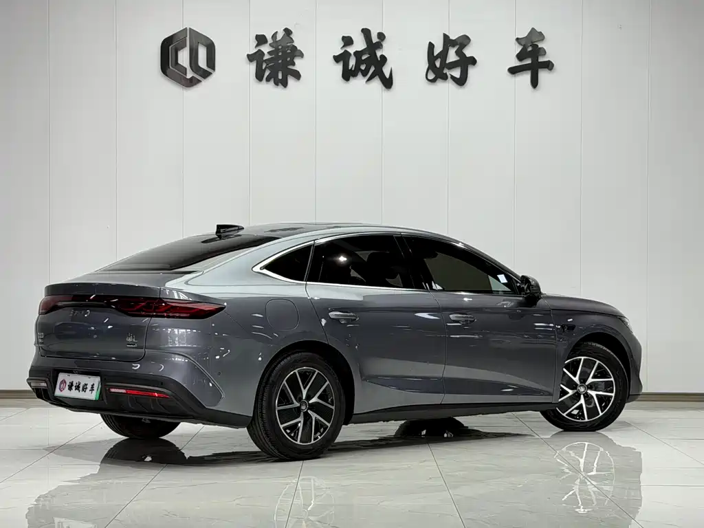 BYD Qin L — фото 5
