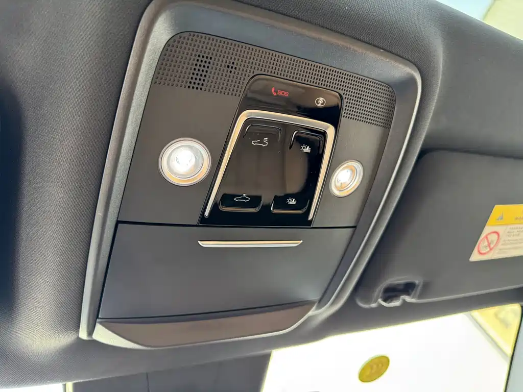 BYD L DM-i — фото 9