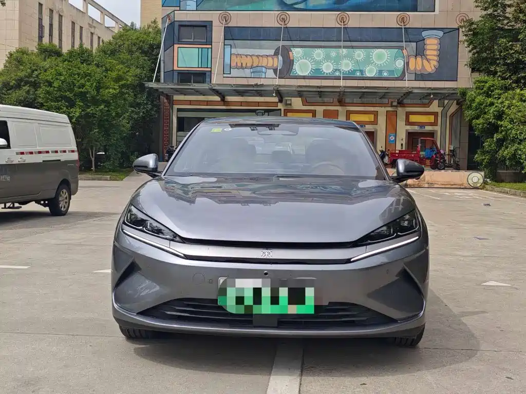 BYD Qin L — фото 2
