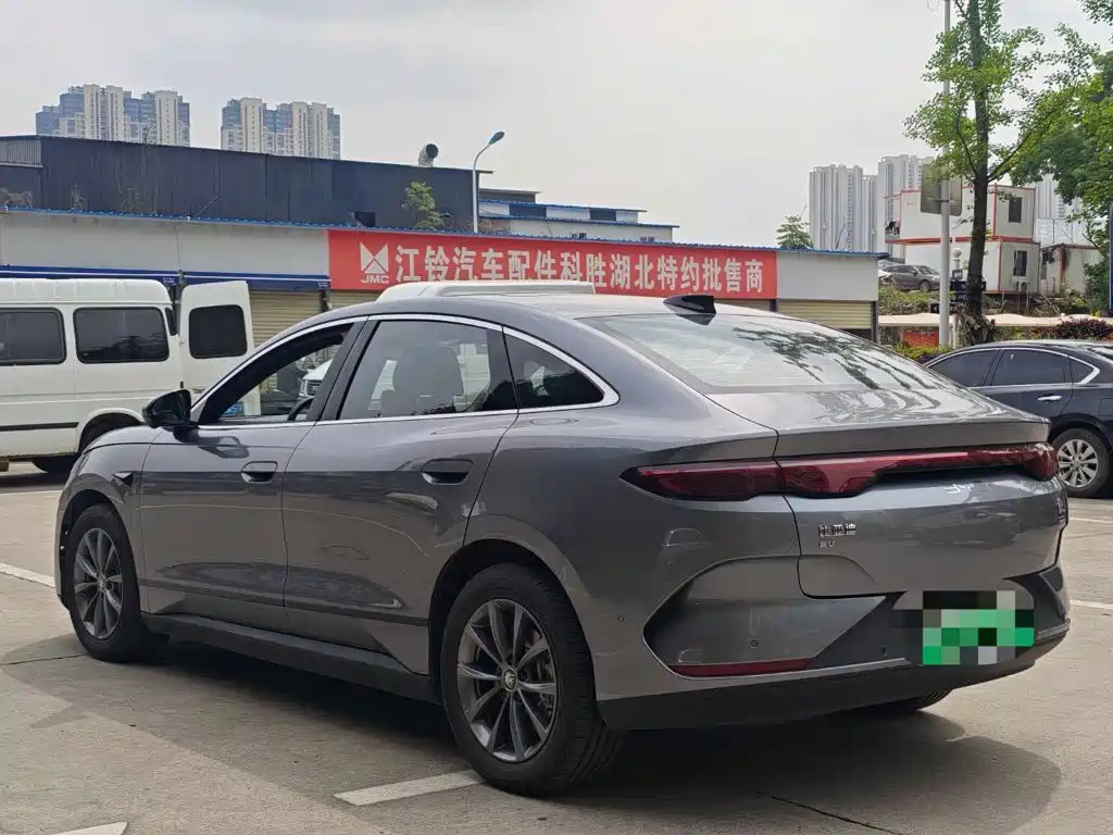 BYD Qin L — фото 14