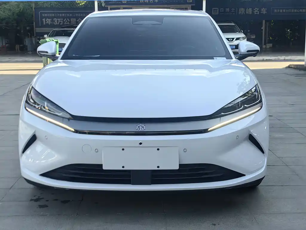 BYD Qin L — фото 2