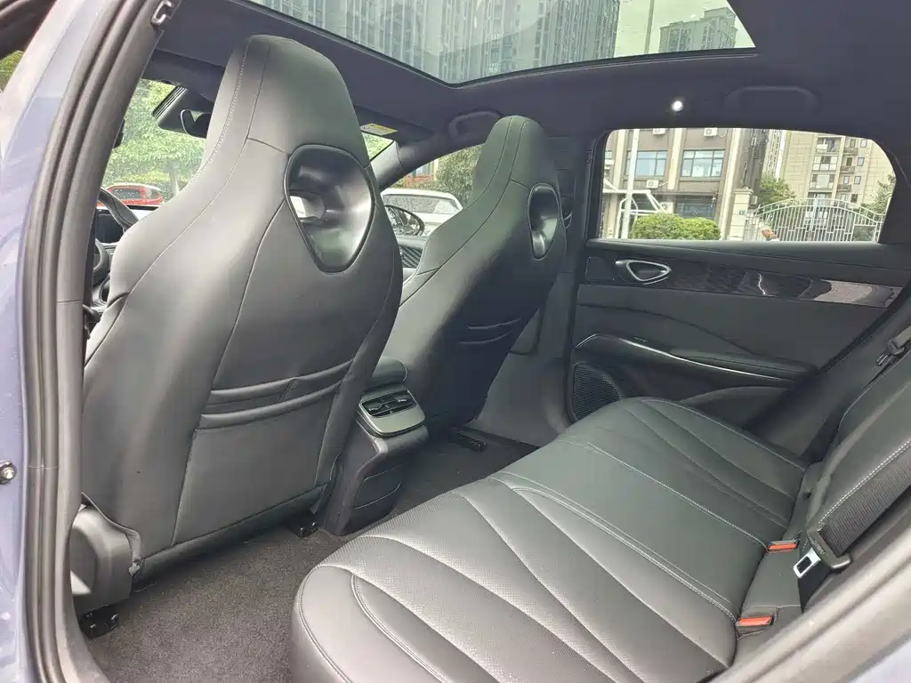 BYD Seal — фото 6
