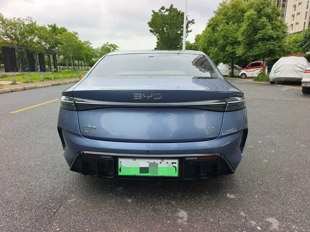 BYD Seal — фото 8