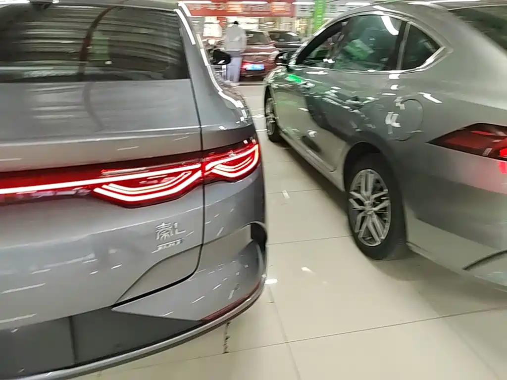 BYD Qin L — фото 8