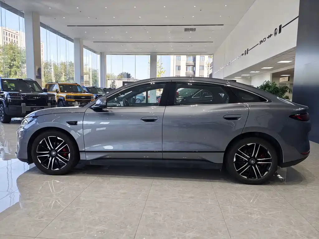 BYD Qin L — фото 8
