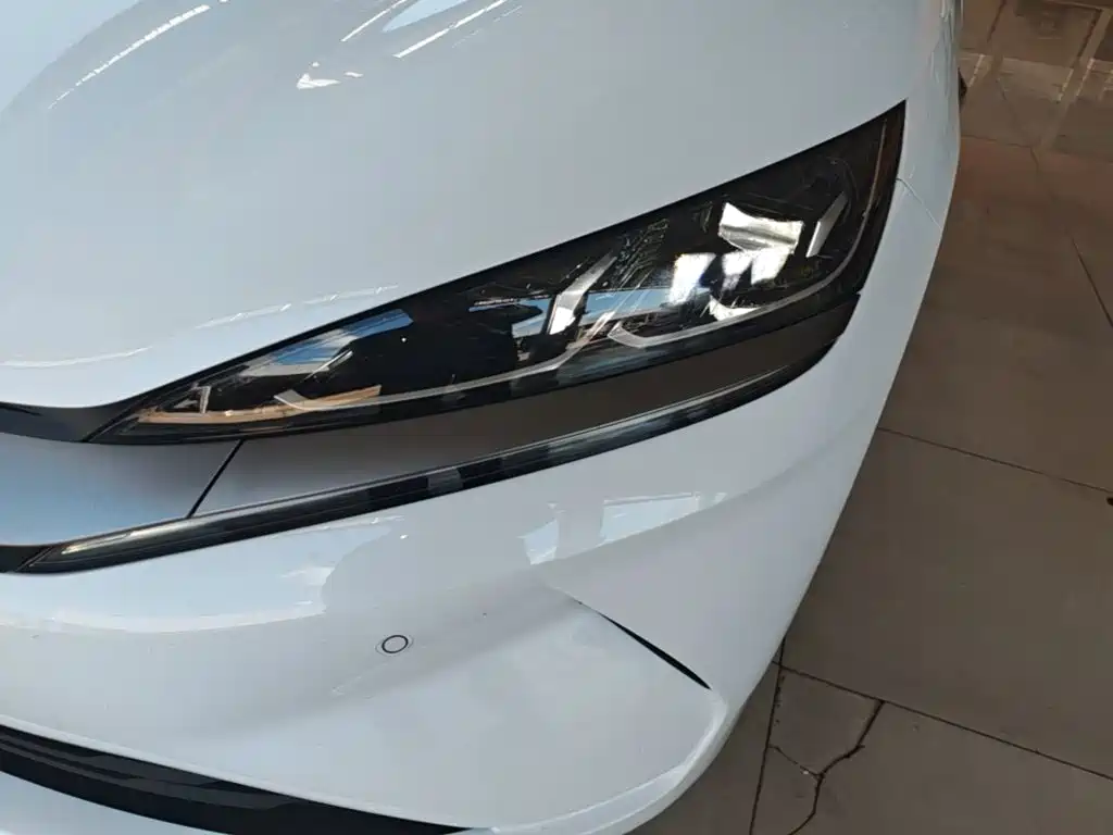 BYD Qin L — фото 24
