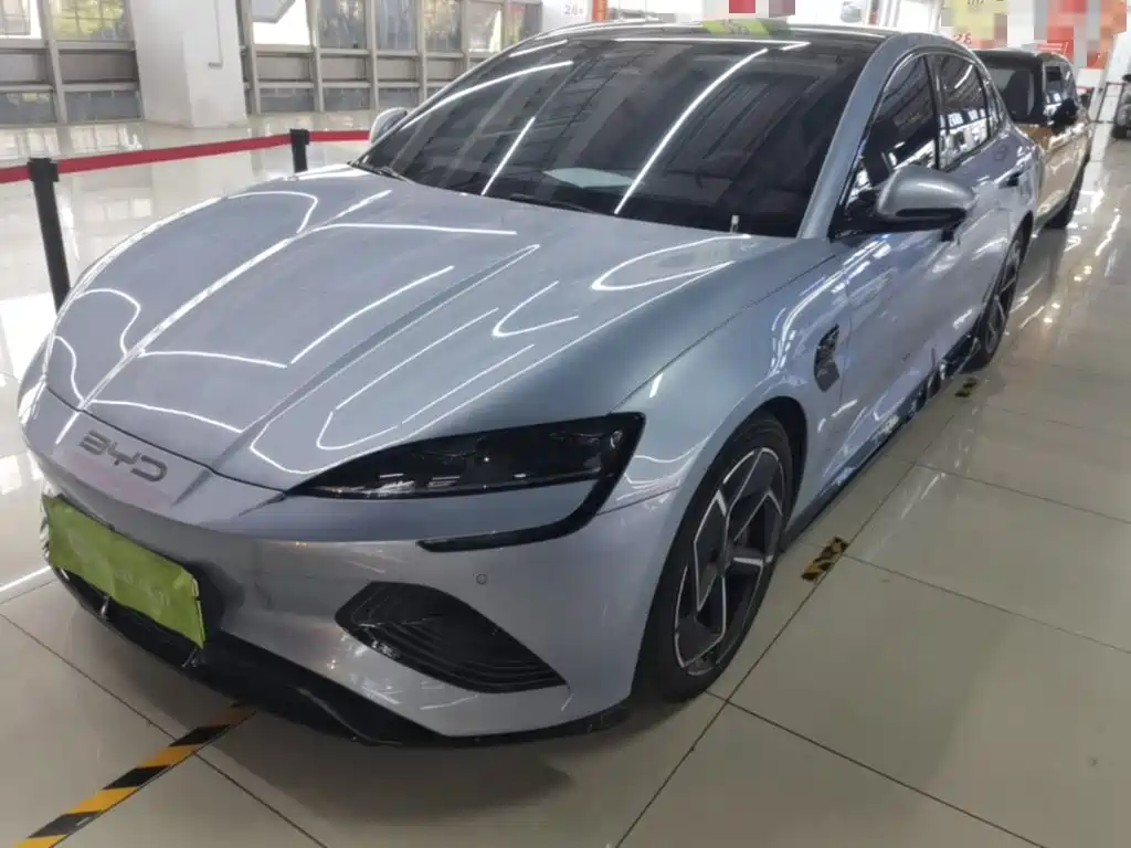 BYD Seal — фото 2