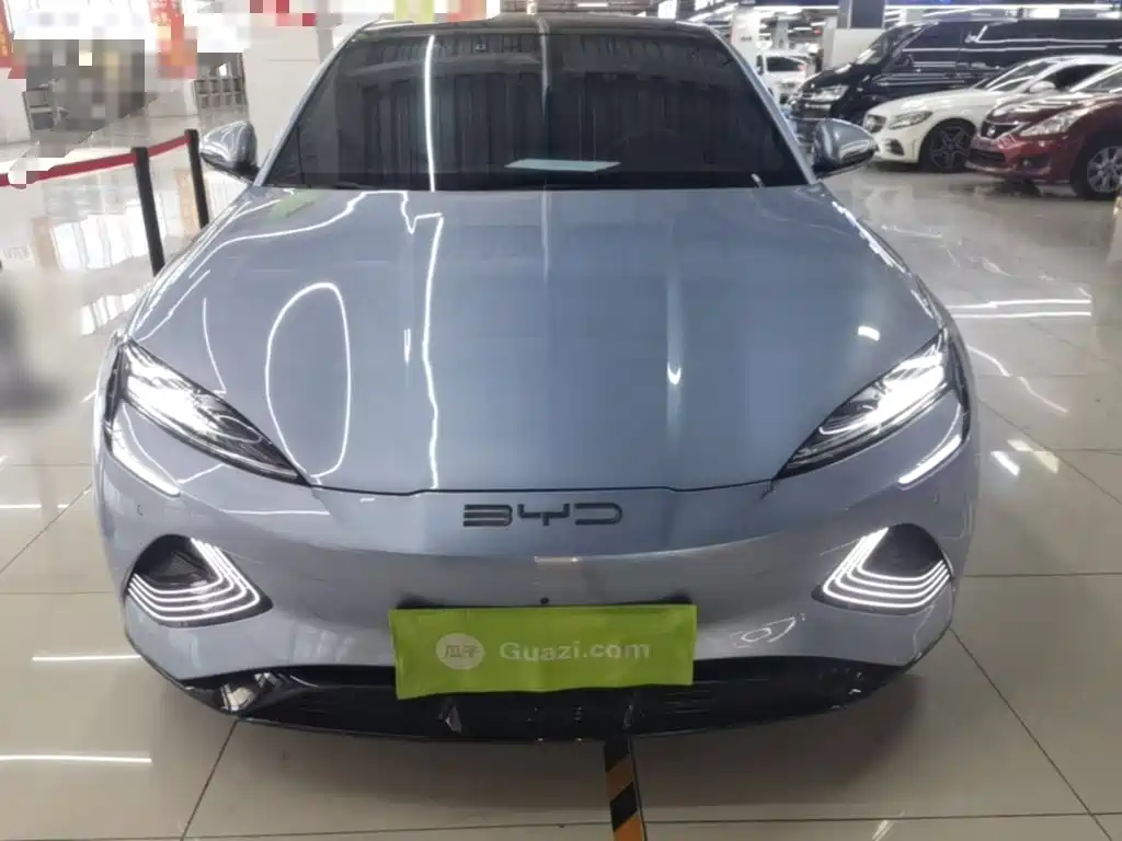 BYD Seal — фото 3