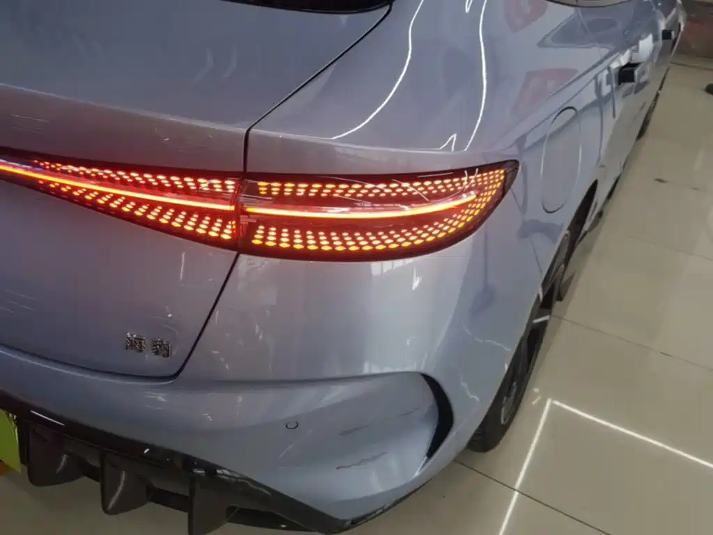 BYD Seal — фото 8