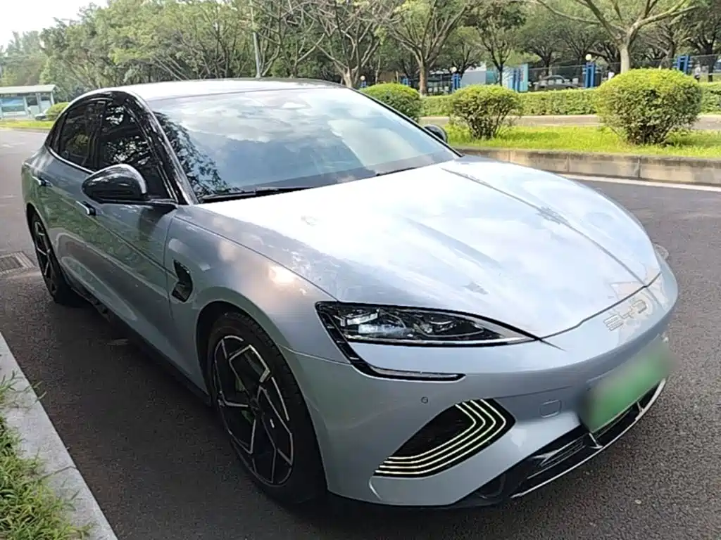 BYD Seal — фото 4