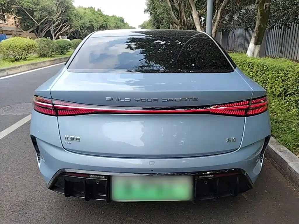 BYD Seal — фото 6