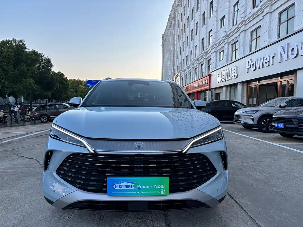 BYD L DM-i — фото 2