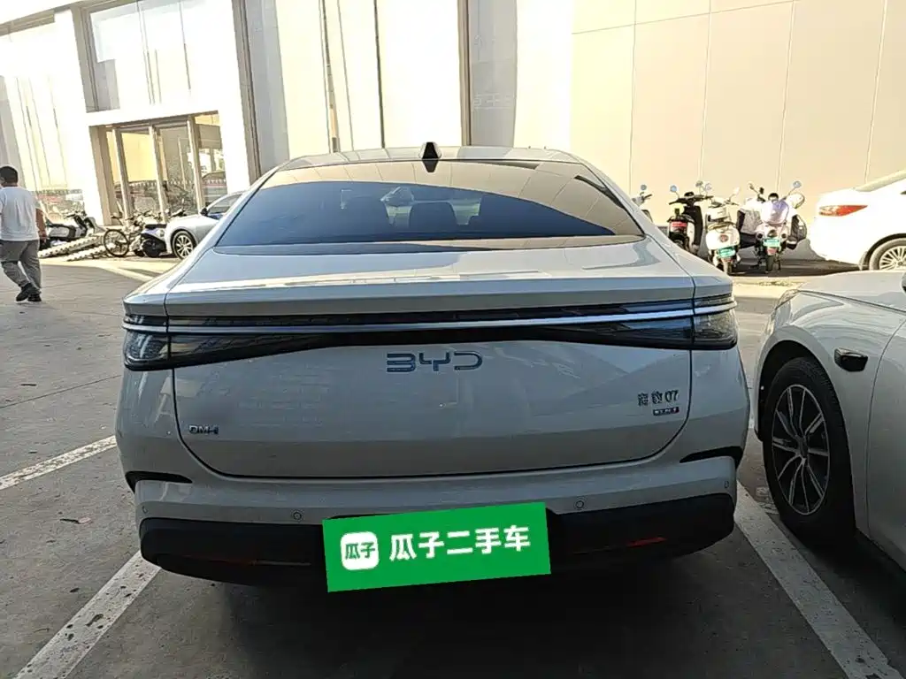 BYD Seal 07 DM-i — фото 6