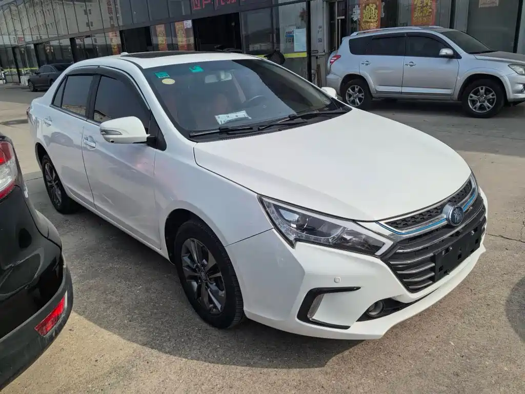 BYD Qin NEV — фото 2