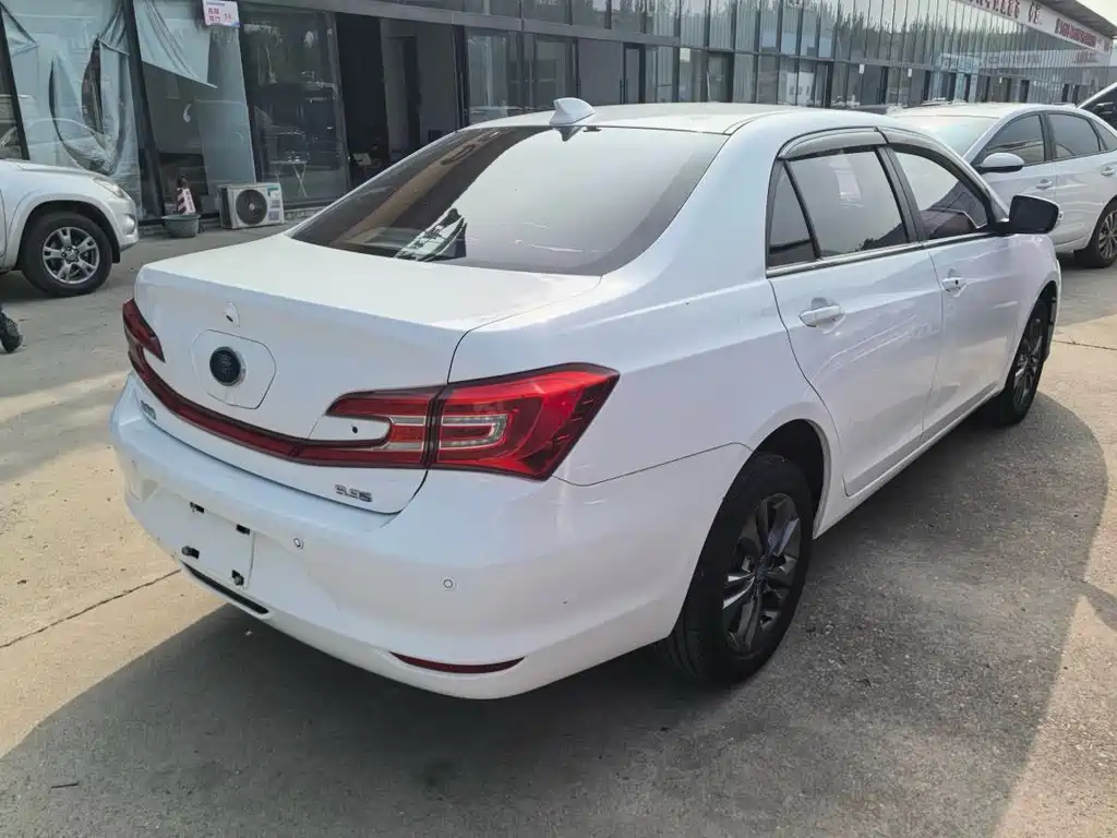 BYD Qin NEV — фото 3