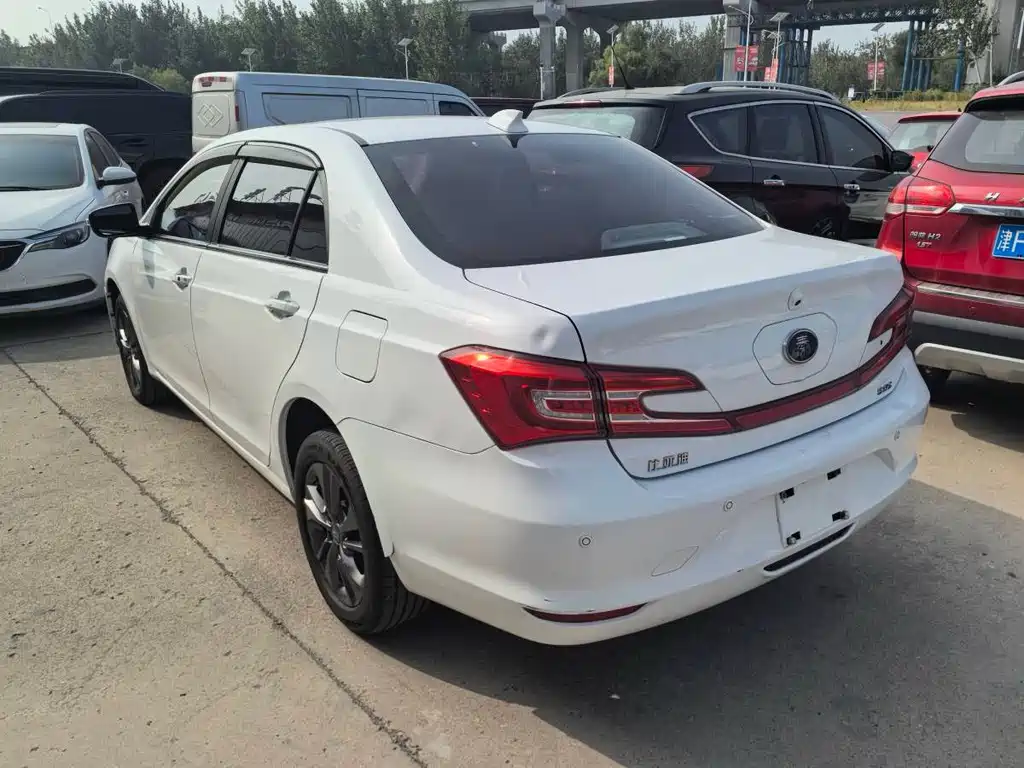 BYD Qin NEV — фото 4