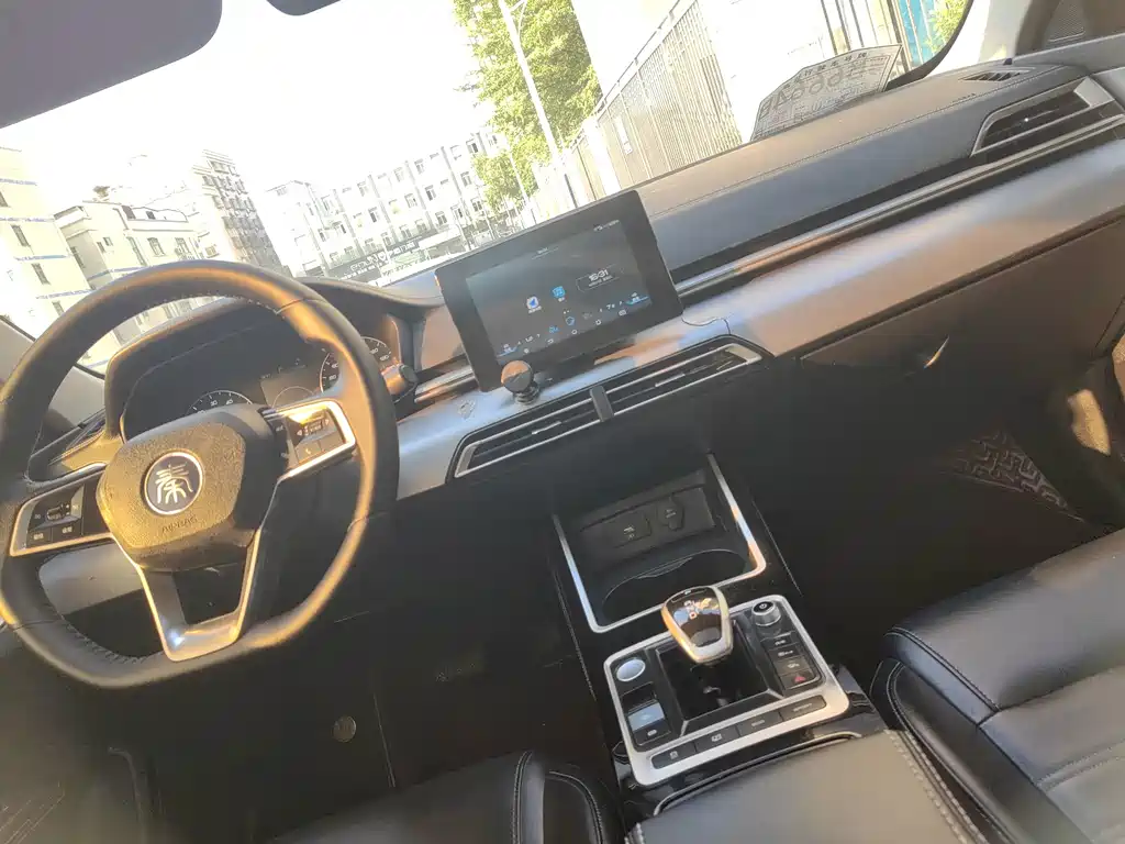 BYD Qin NEV — фото 20
