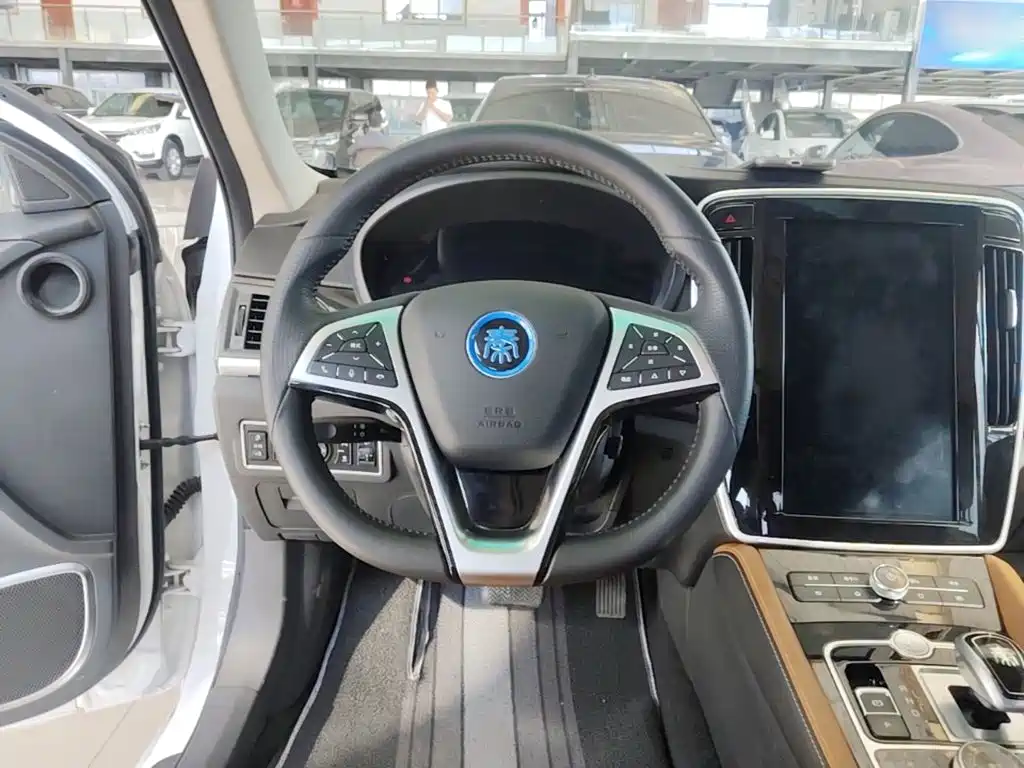 BYD Qin NEV — фото 11