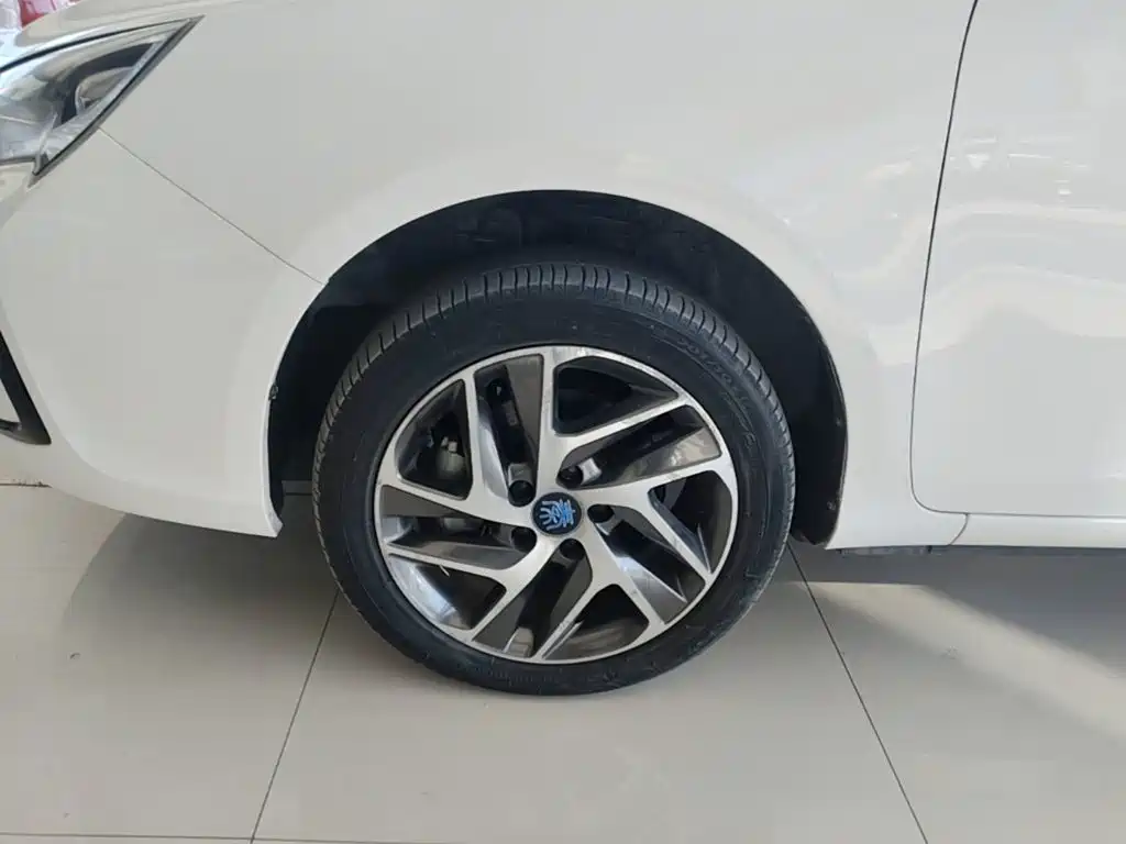 BYD Qin NEV — фото 23
