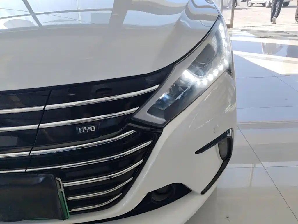 BYD Qin NEV — фото 24