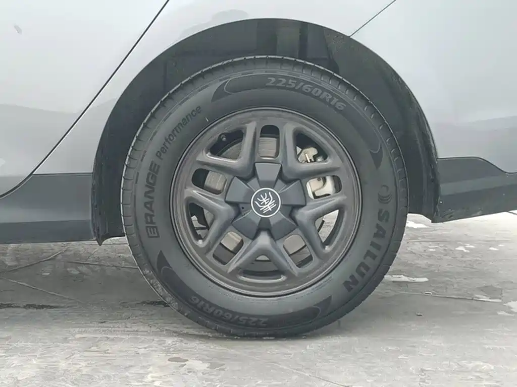 BYD Qin PLUS — фото 9
