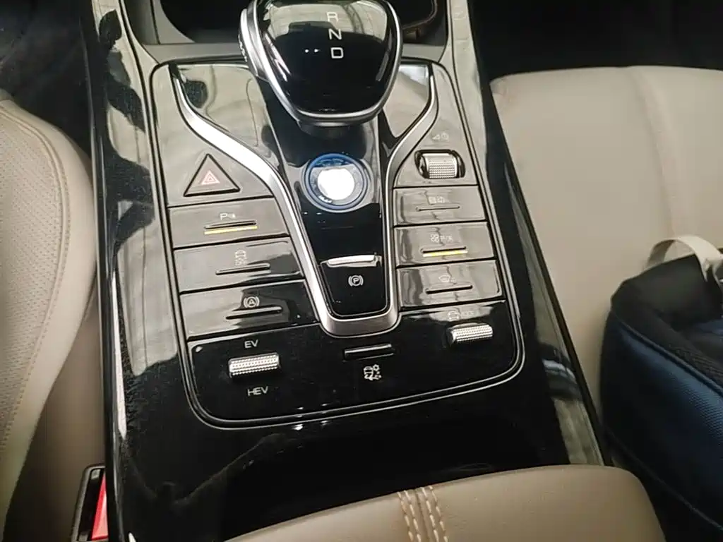 BYD Qin PLUS — фото 14