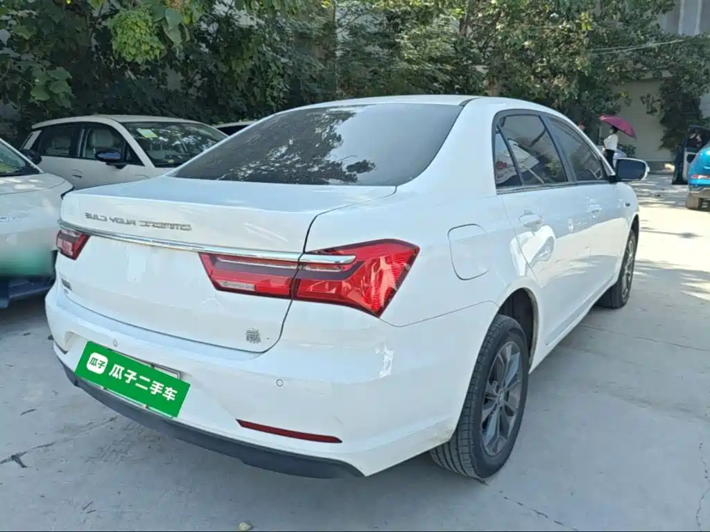 BYD Qin NEV — фото 7