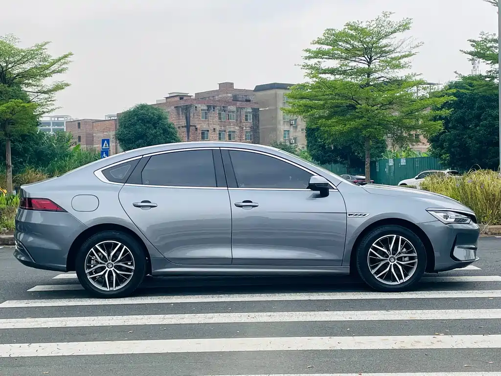 BYD Qin PLUS — фото 4