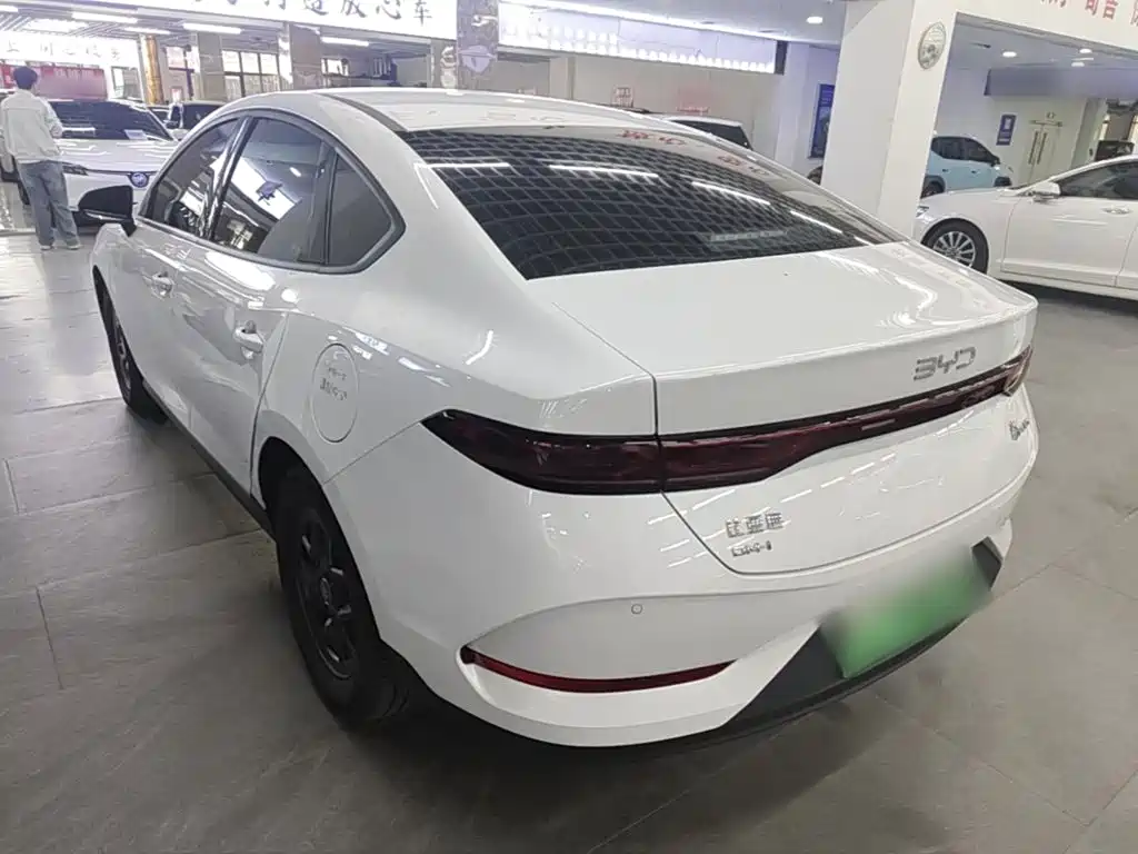 BYD Qin PLUS — фото 5