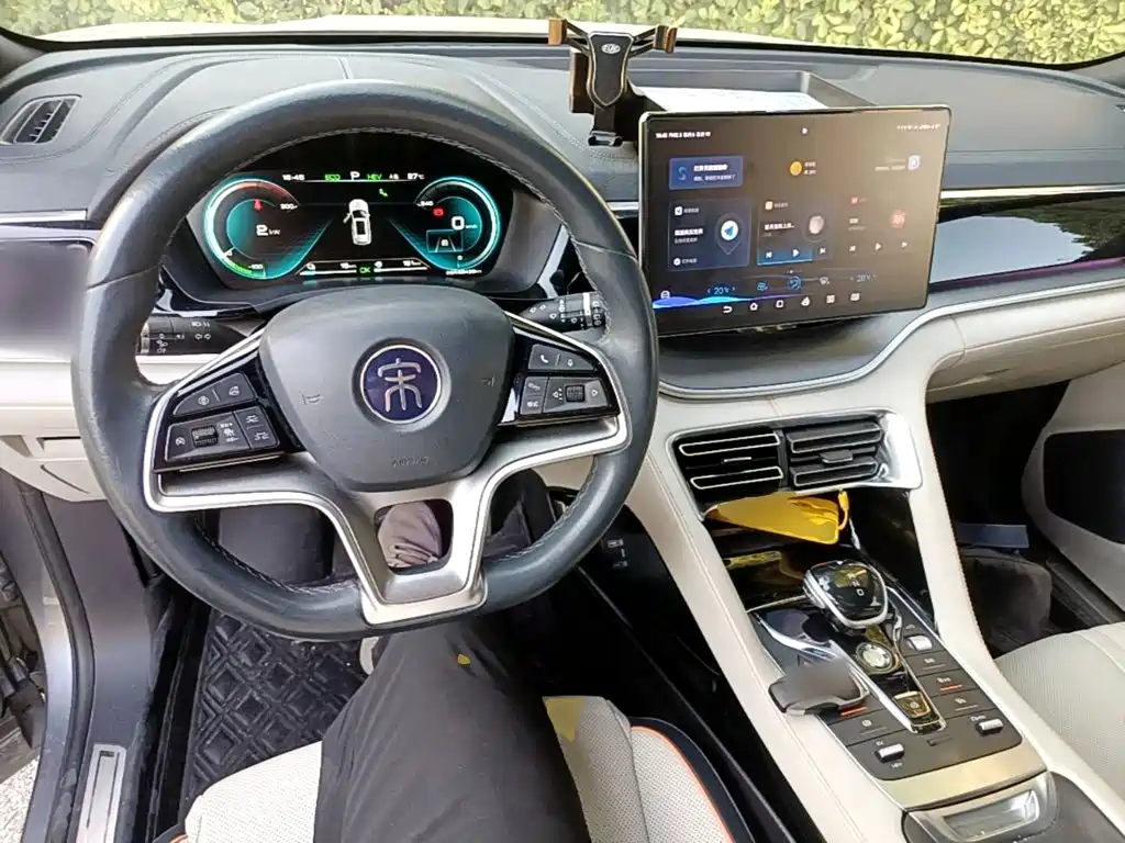 BYD PLUS New Energy — фото 10