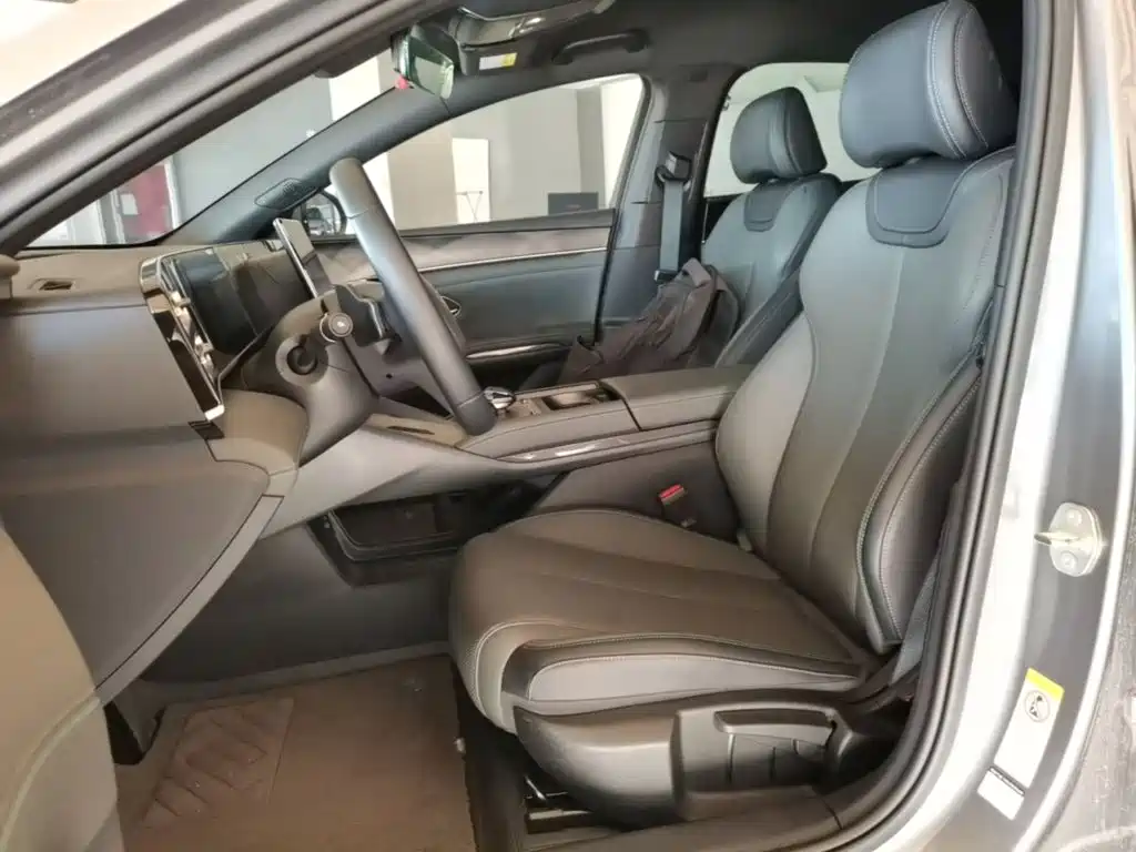 BYD Qin L — фото 15