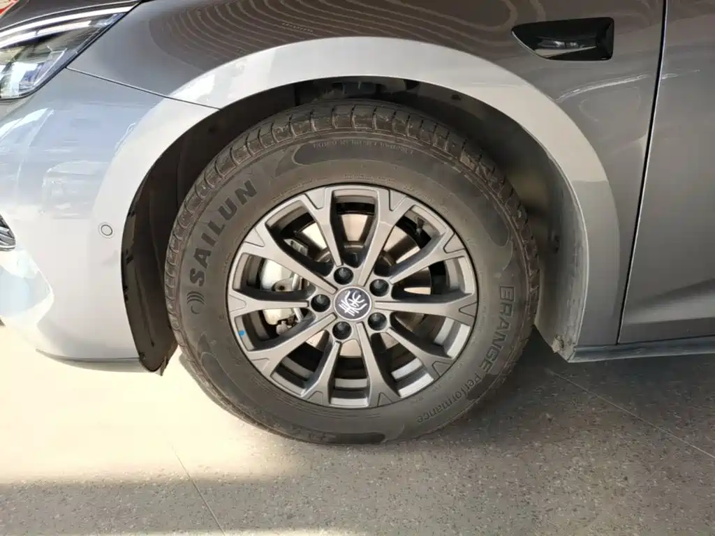 BYD Qin L — фото 23