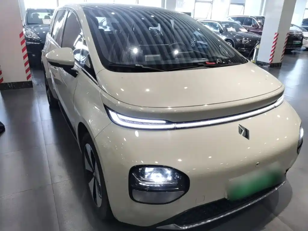 Baojun Yunduo — фото 4