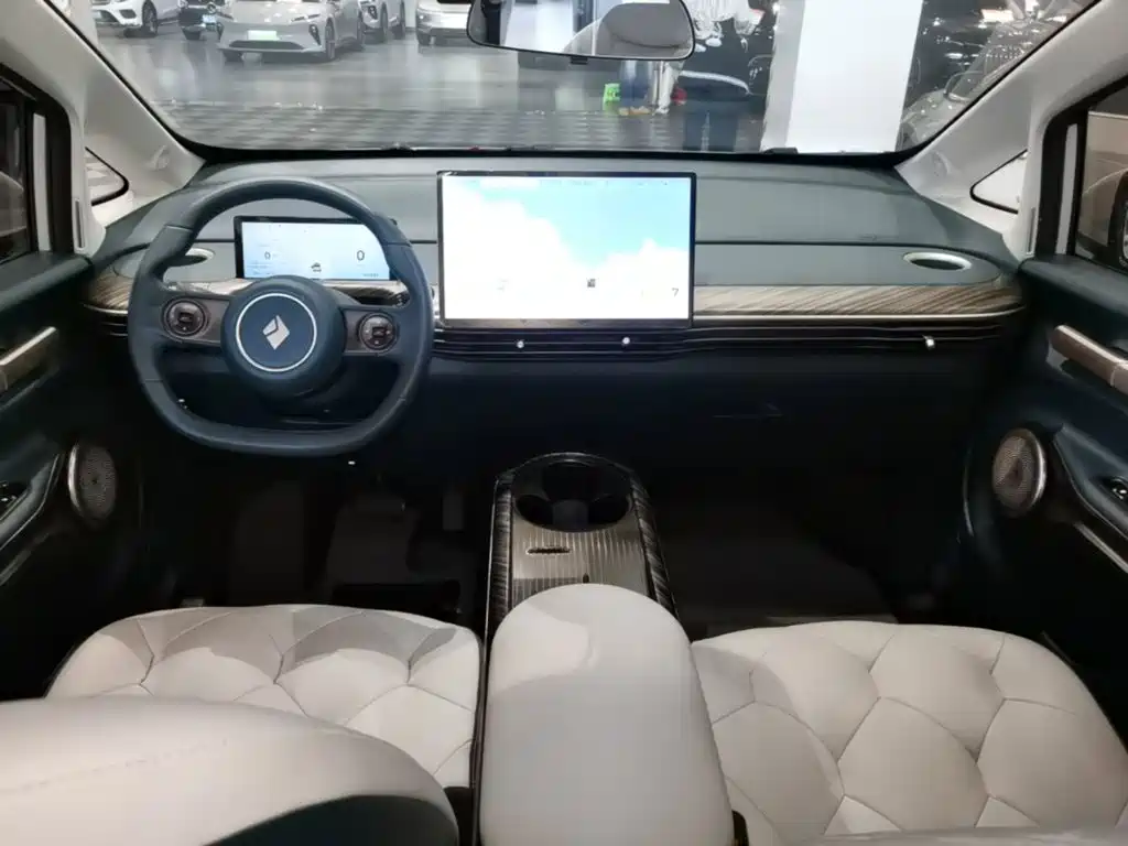 Baojun Yunduo — фото 10
