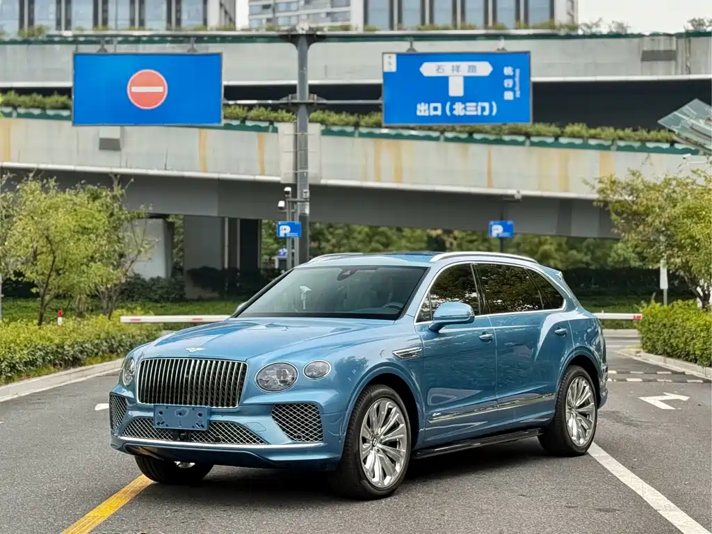 Bentley Bentayga — фото 3
