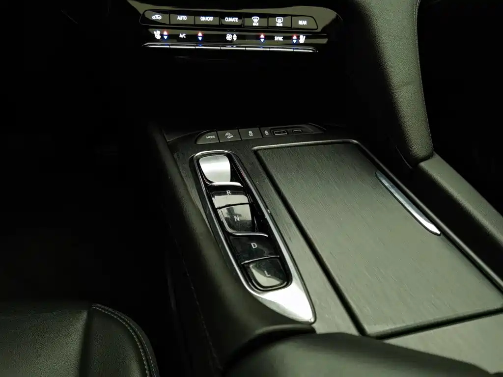 Buick Enclave — фото 13