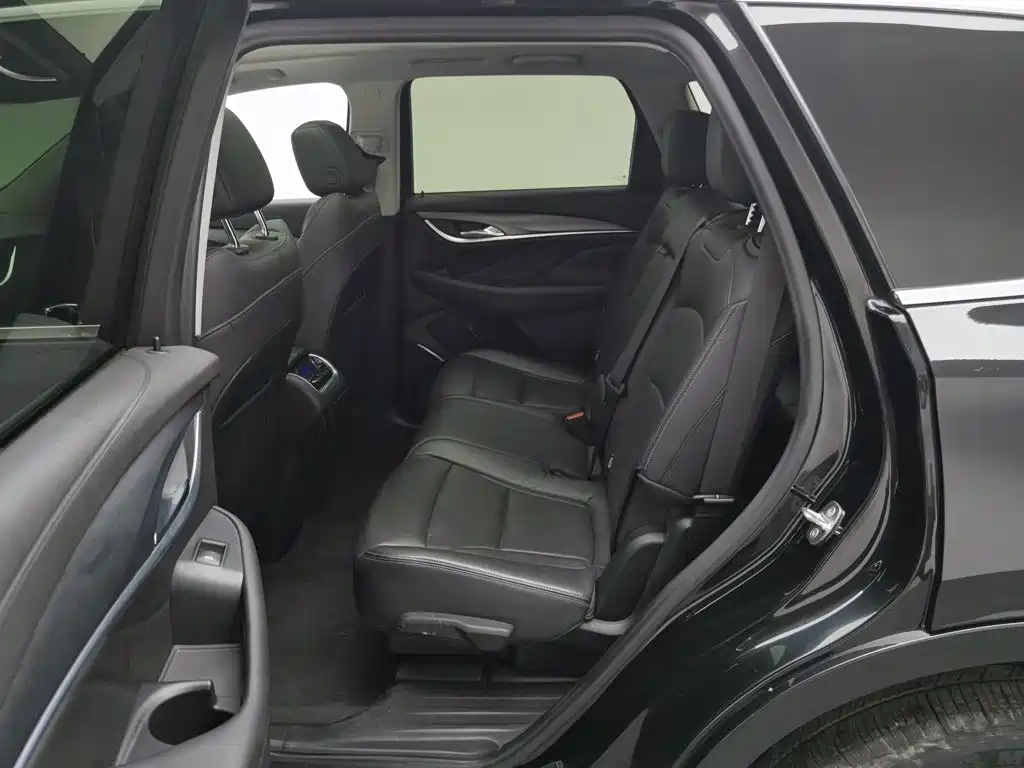 Buick Enclave — фото 15